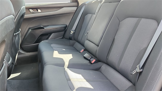 2023 Kia K5 LXS Image 11 of 35