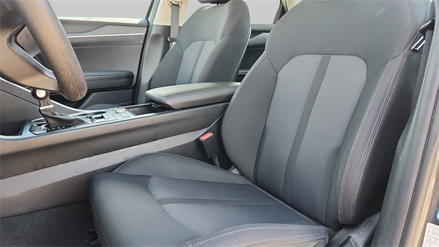 2023 Kia K5 LXS Image 13 of 35