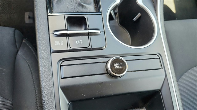 2023 Kia K5 LXS Image 22 of 35