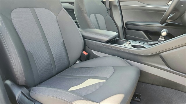2023 Kia K5 LXS Image 14 of 35