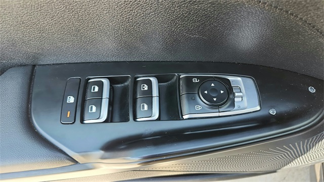2023 Kia K5 LXS Image 29 of 35