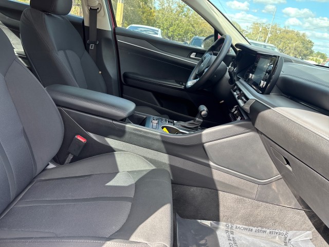 2023 Kia K5 LXS Image 13 of 20