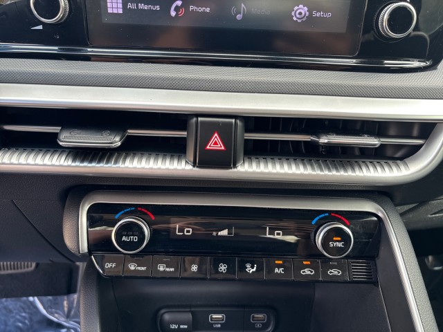 2023 Kia K5 LXS Image 17 of 20