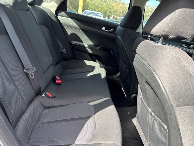 2023 Kia K5 LXS Image 10 of 20