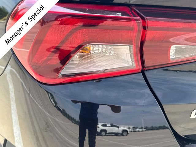 Vehicle image 26 of 32