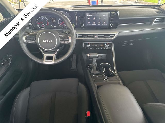 Vehicle image 16 of 32