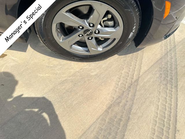 Vehicle image 12 of 32