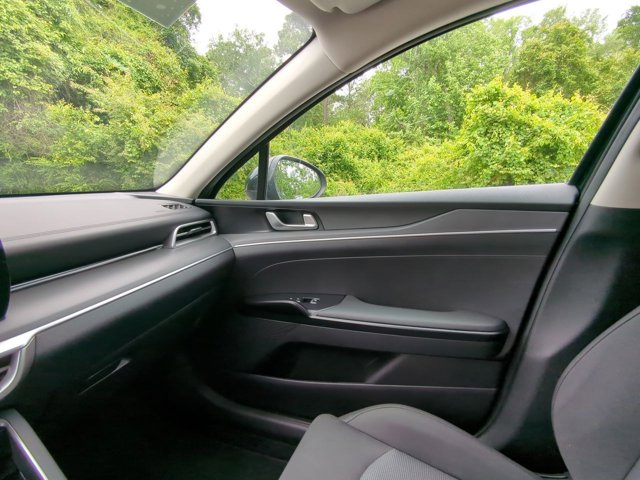 Vehicle image 11 of 58
