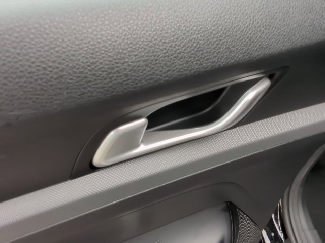 Vehicle image 35 of 58