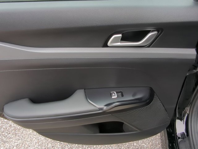 Vehicle image 34 of 58