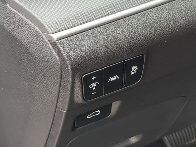 Vehicle image 25 of 58