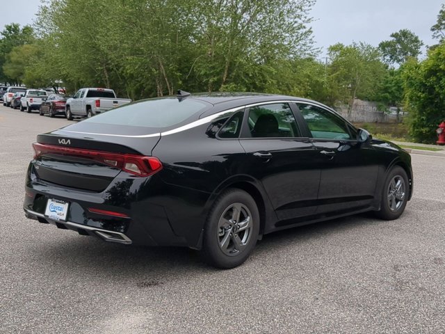 Vehicle image 6 of 58