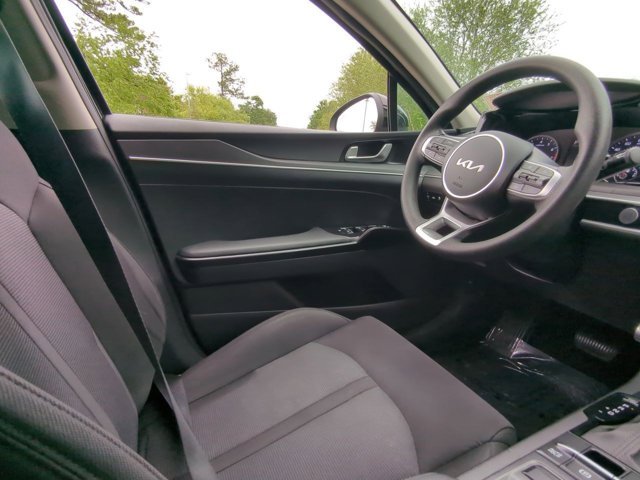 Vehicle image 15 of 58