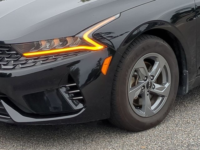Vehicle image 16 of 58