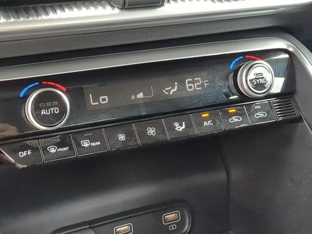 Vehicle image 32 of 58