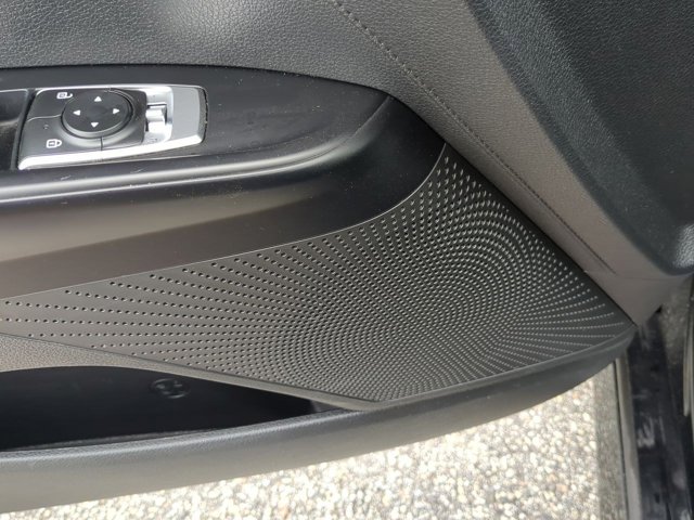 Vehicle image 22 of 58
