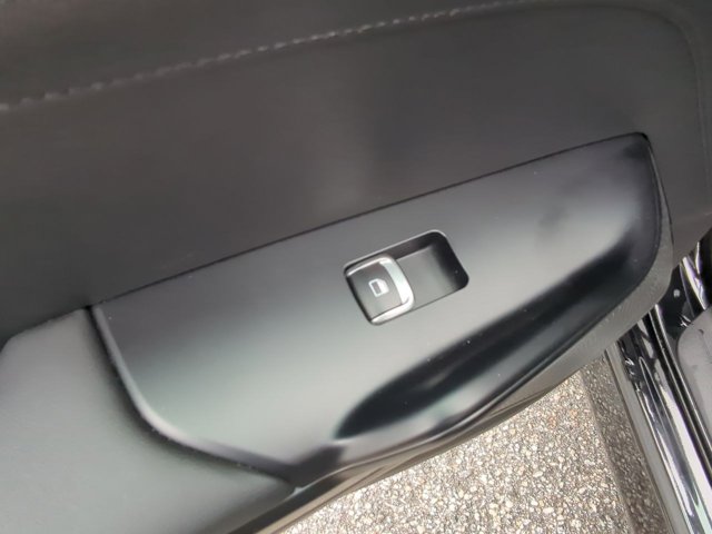 Vehicle image 36 of 58