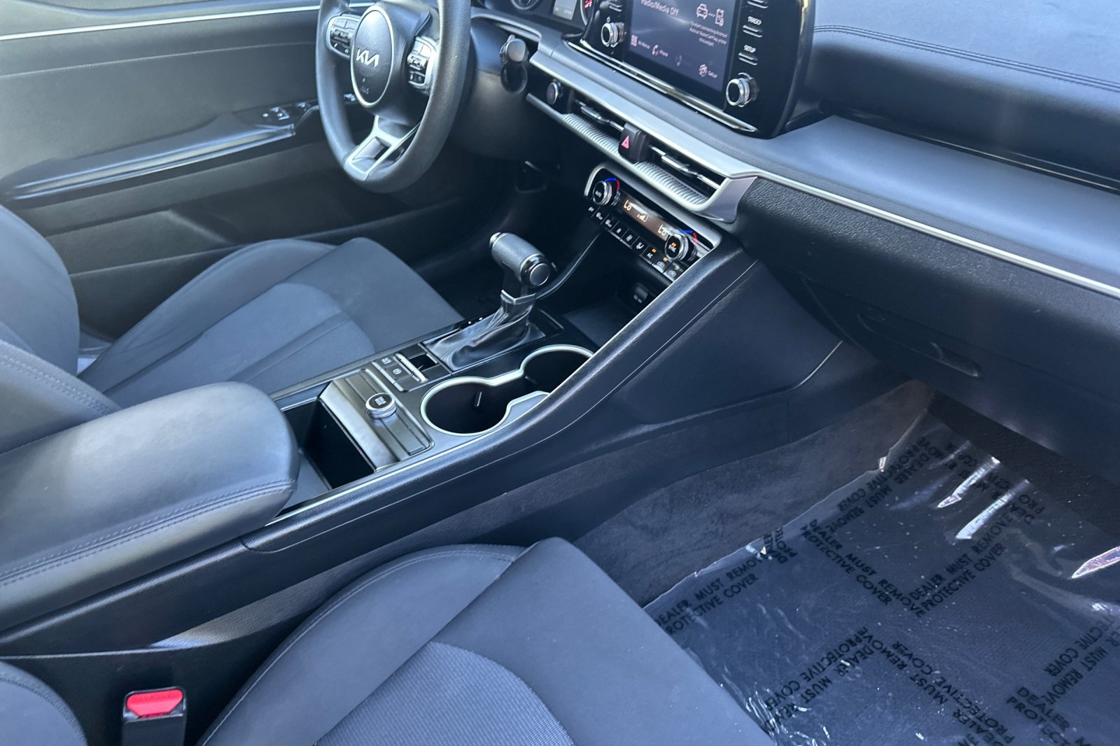 Vehicle image 21 of 32