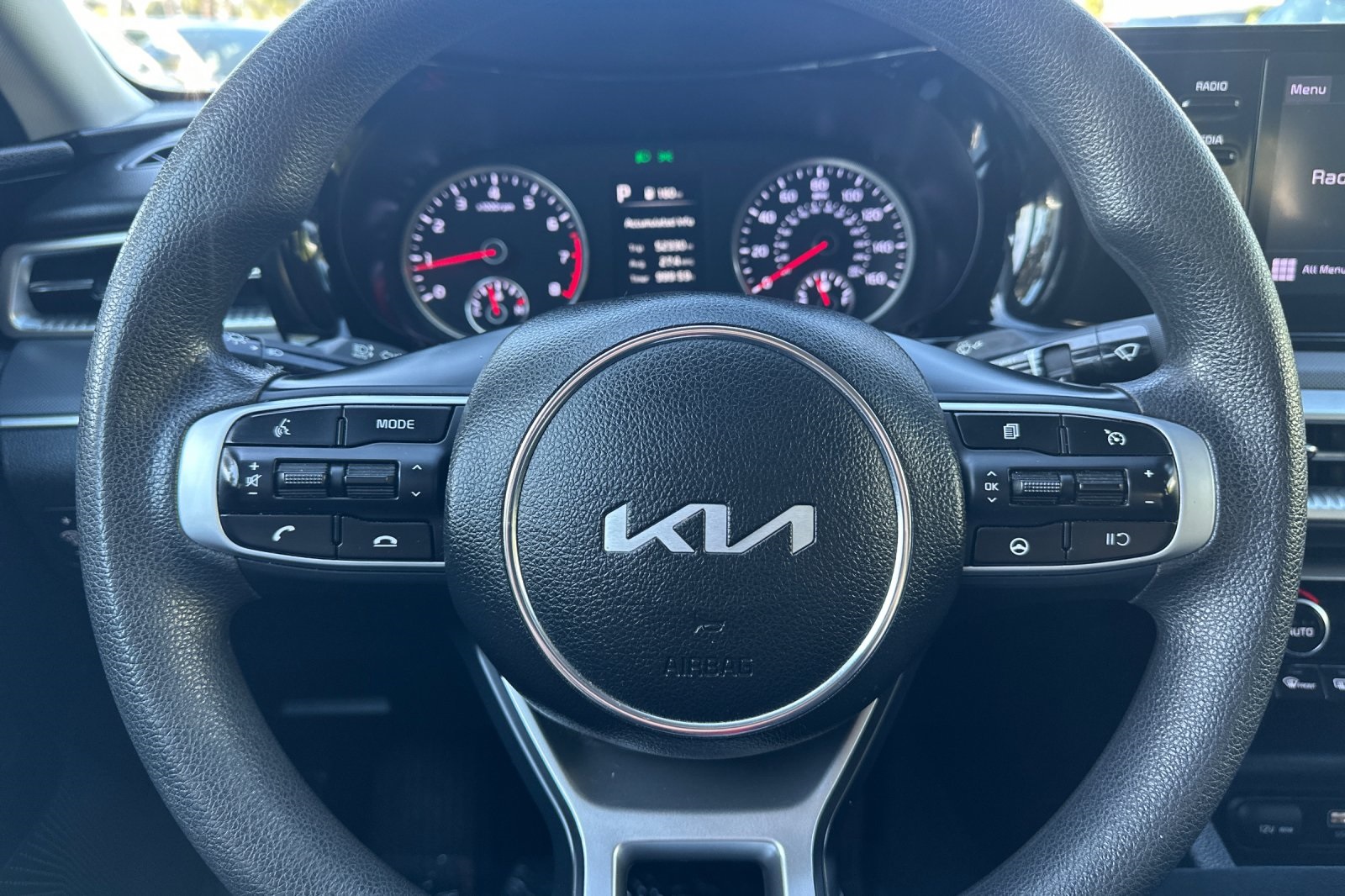 Vehicle image 14 of 32