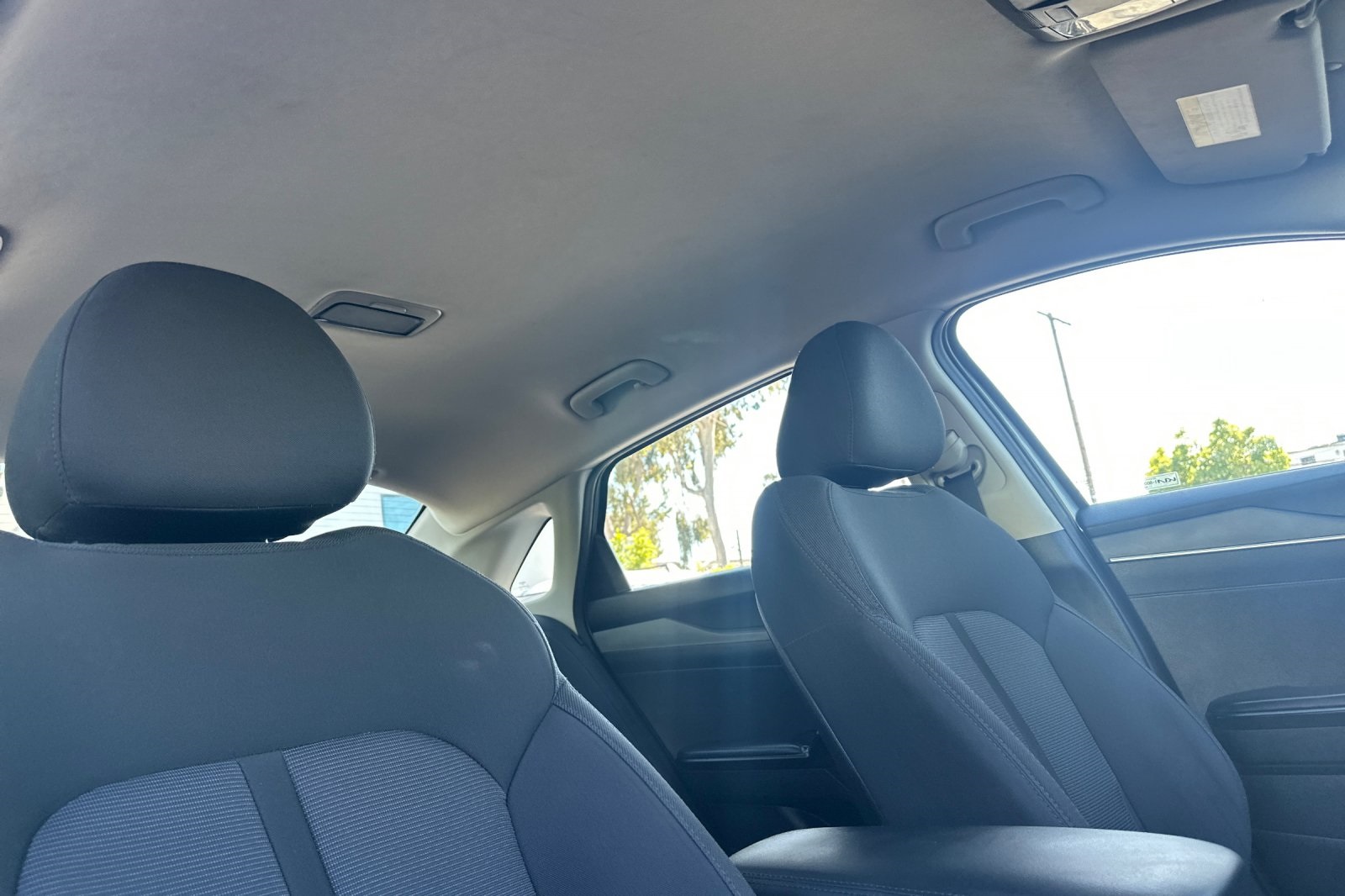 Vehicle image 11 of 32