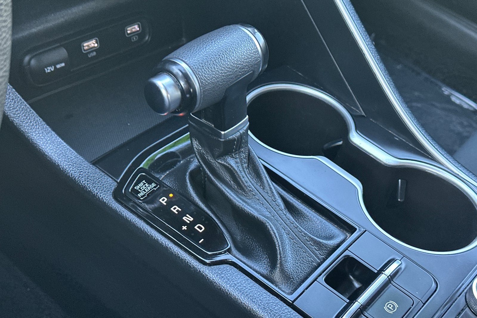 Vehicle image 20 of 32