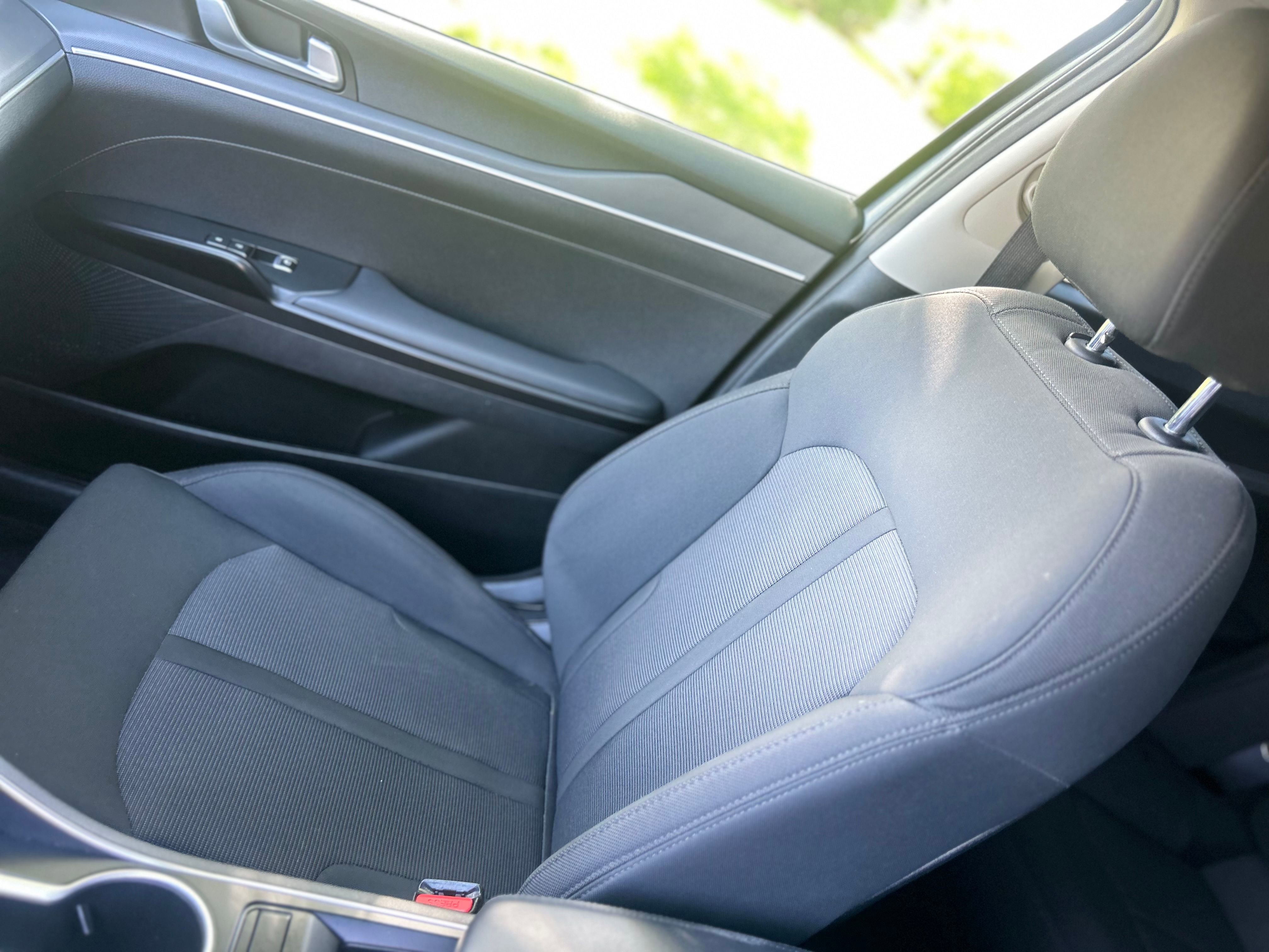 Vehicle image 13 of 16