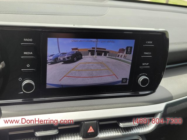 Vehicle image 24 of 32