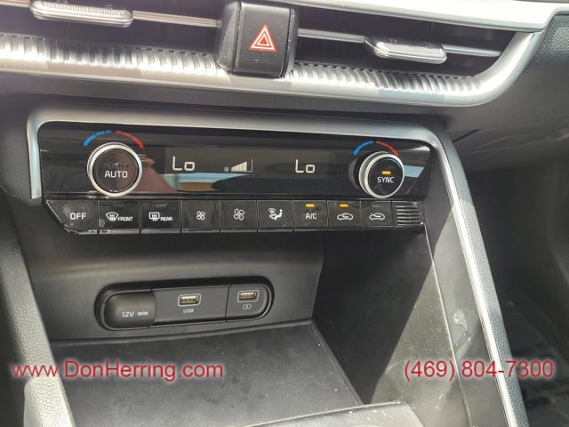Vehicle image 25 of 32