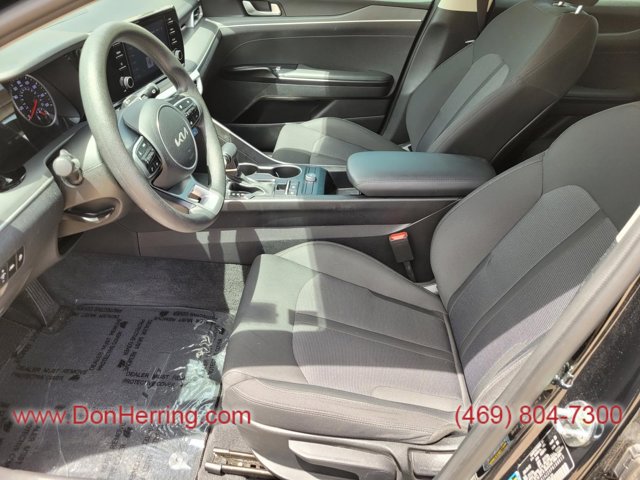 Vehicle image 21 of 32