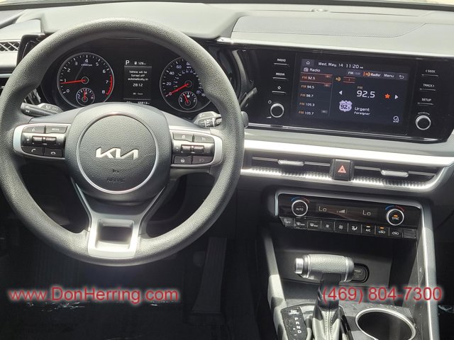 Vehicle image 17 of 32