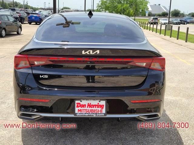 Vehicle image 4 of 32
