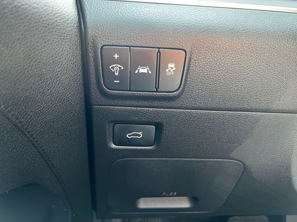 Vehicle image 15 of 15