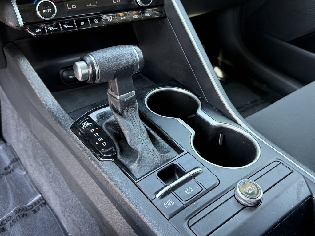Vehicle image 26 of 31