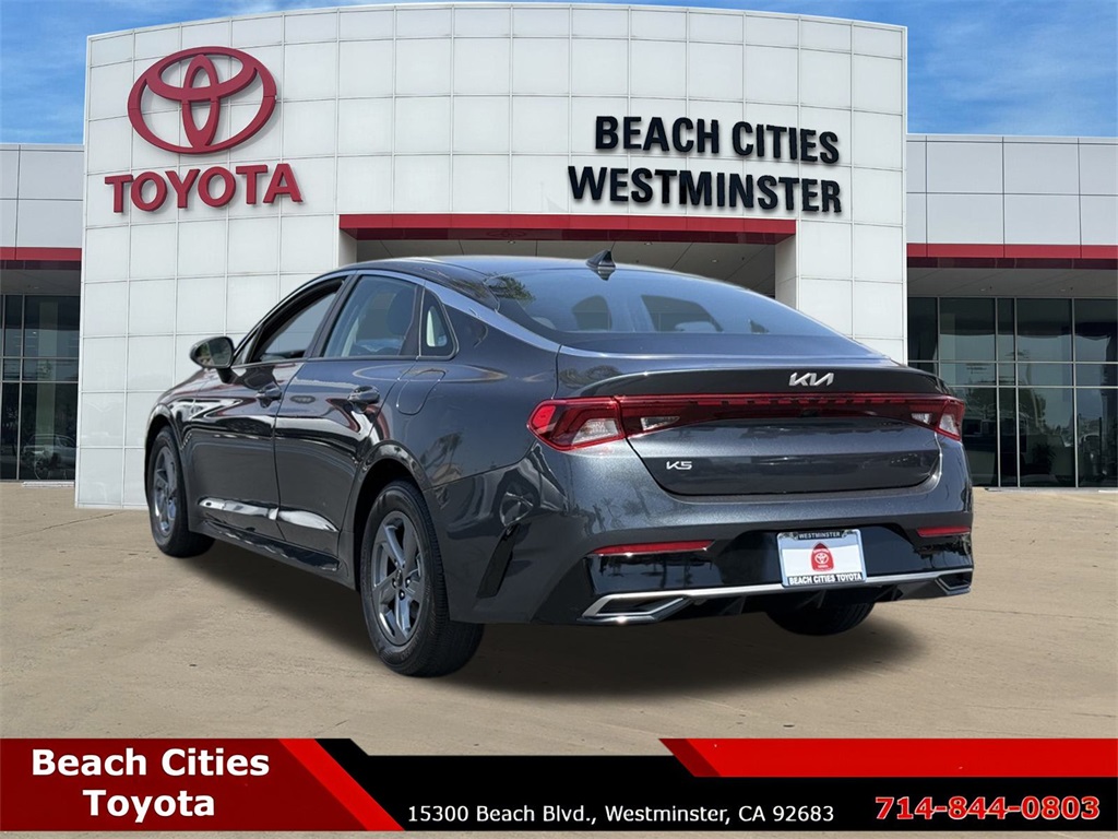 Vehicle image 12 of 31