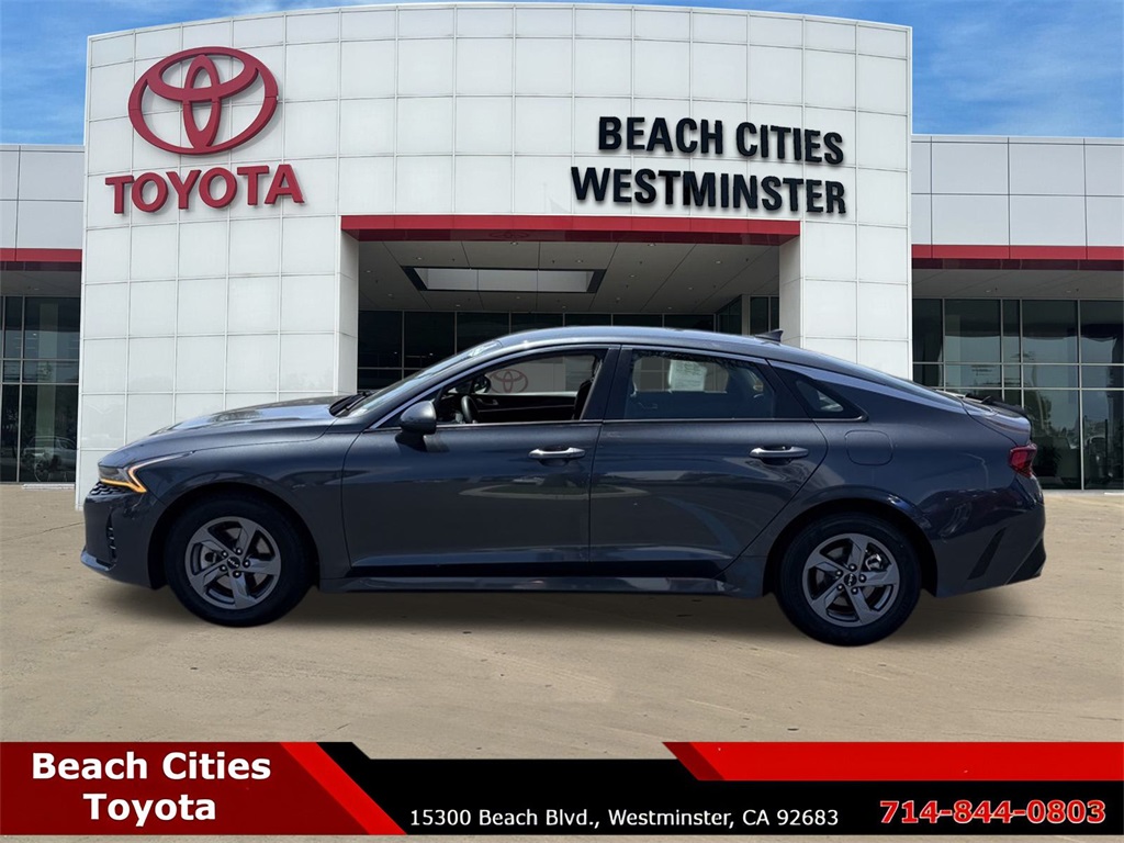 Vehicle image 13 of 31