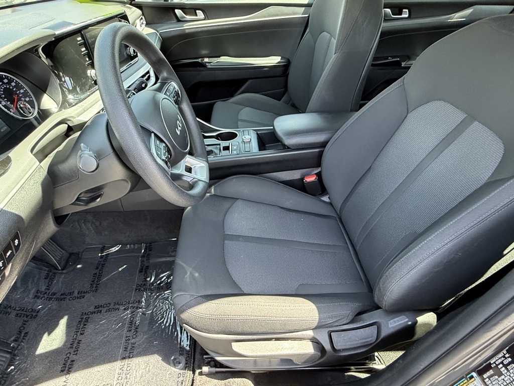 Vehicle image 20 of 31