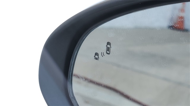 2023 Kia K5 LXS Image 26 of 28