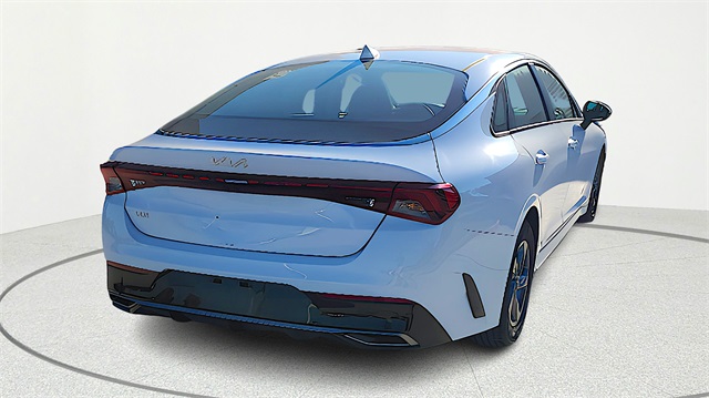 2023 Kia K5 LXS Image 6 of 28