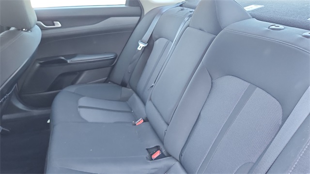 2023 Kia K5 LXS Image 13 of 28