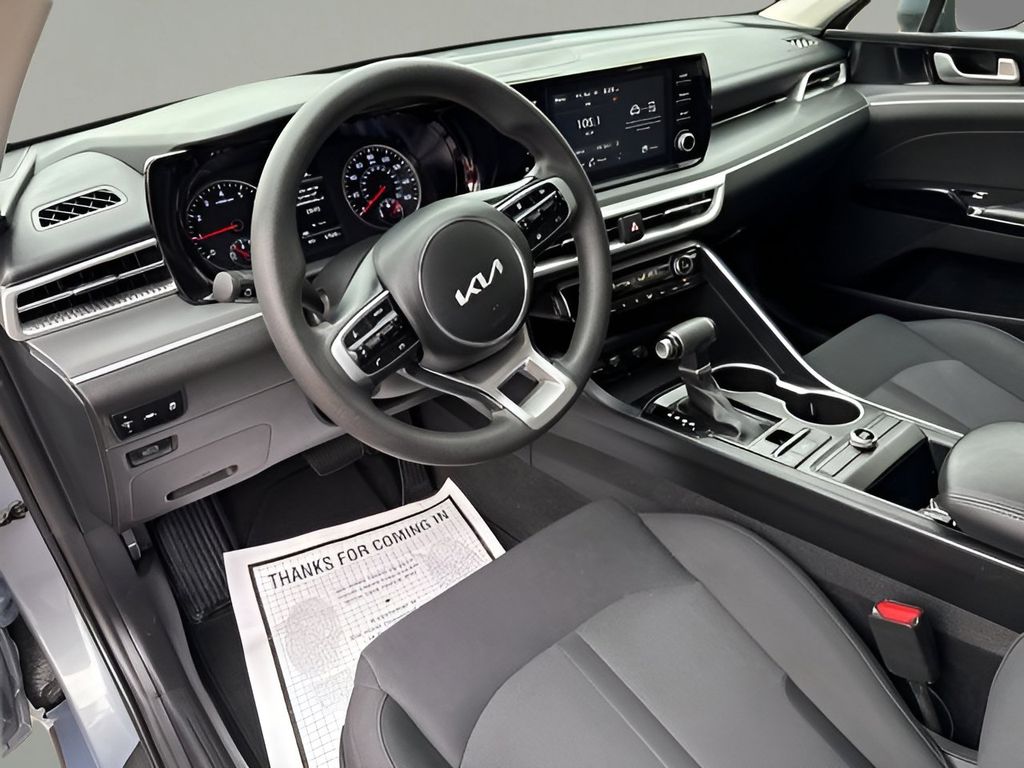 Vehicle image 9 of 26