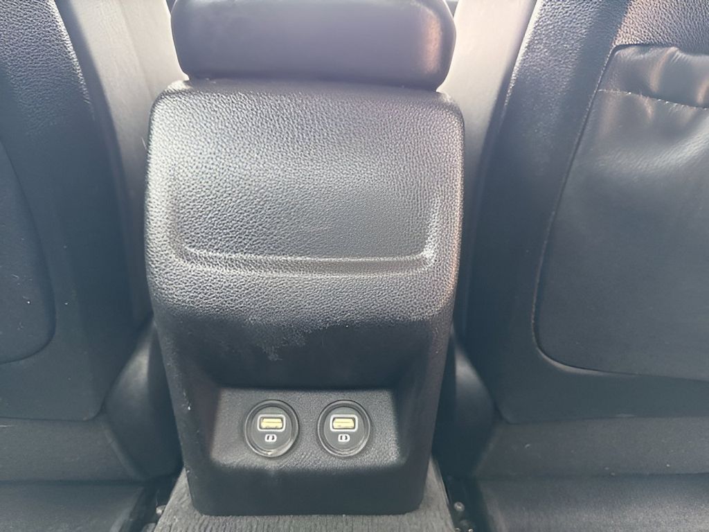 Vehicle image 12 of 26