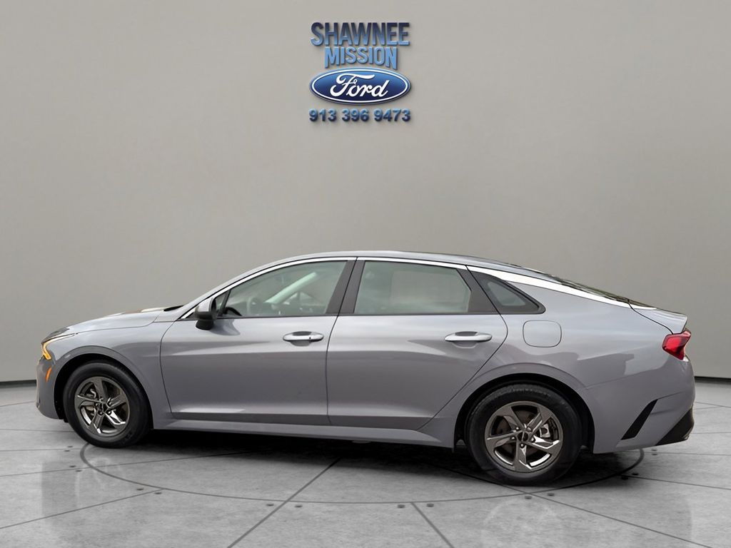 Vehicle image 7 of 26