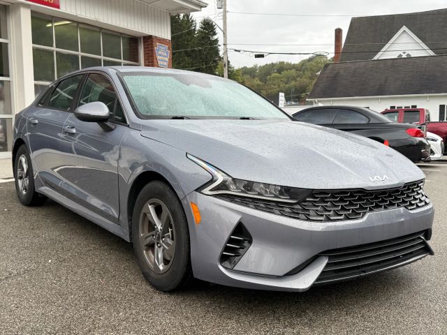 2023 Kia K5 LXS Image 4 of 15