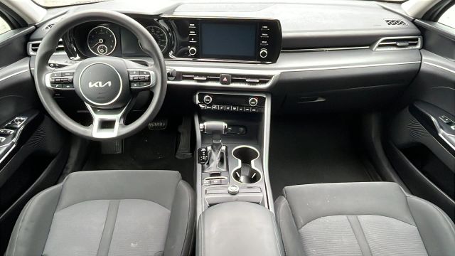 2023 Kia K5 LXS Image 10 of 15