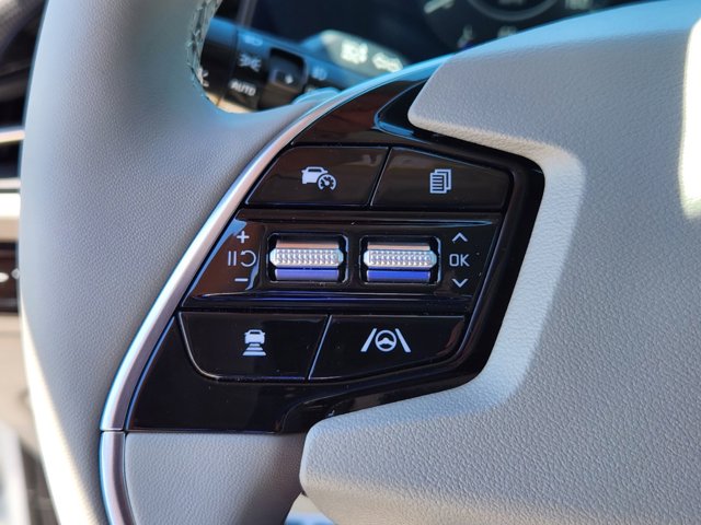 Vehicle image 17 of 29