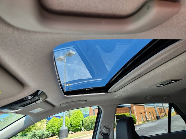 Vehicle image 15 of 29
