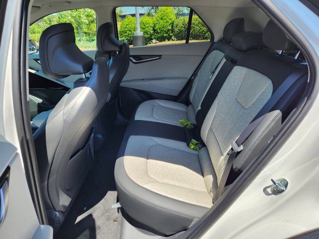 Vehicle image 28 of 29