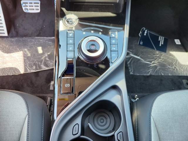 Vehicle image 22 of 29