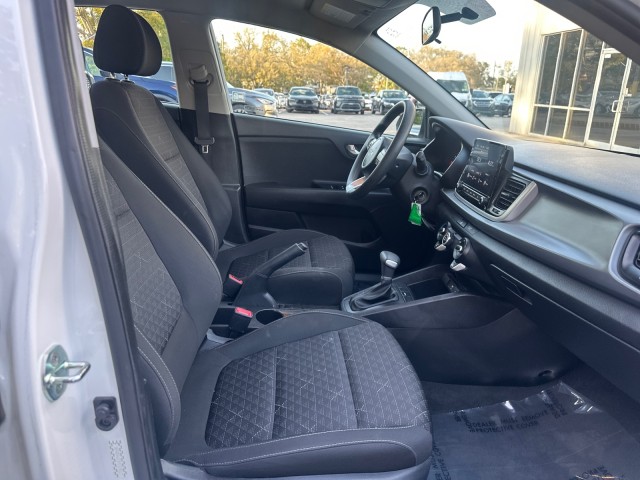 Vehicle image 11 of 18