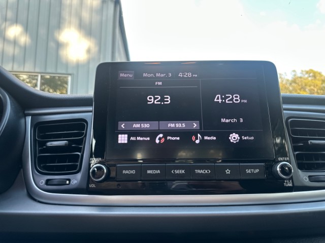 Vehicle image 17 of 18